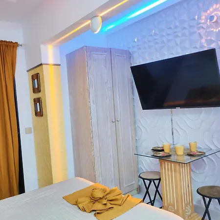 Апартаменты Lovely Views, Heated Pool, Great Location *