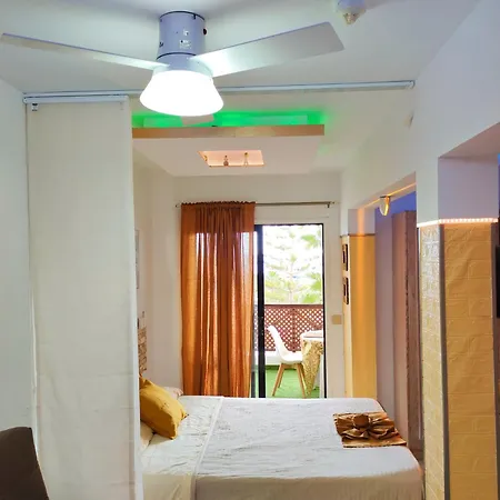 Lovely Views, Heated Pool, Great Location Апартаменты *